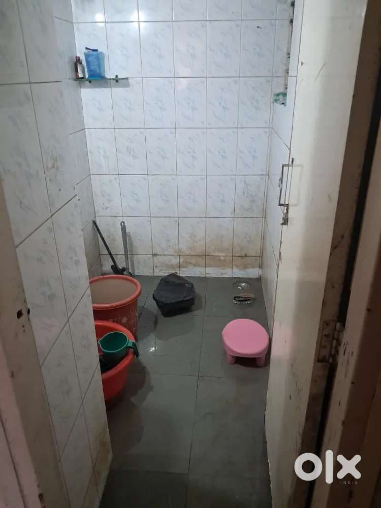 Male Bachelor's vacancy (2) in 1 BHK furnished flat thumbnail 6